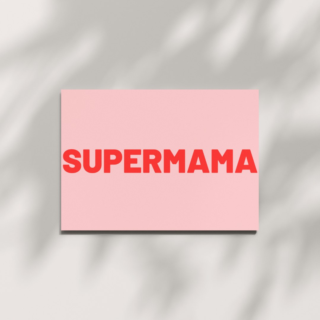 Postkarte Supermama im Schattenspiel