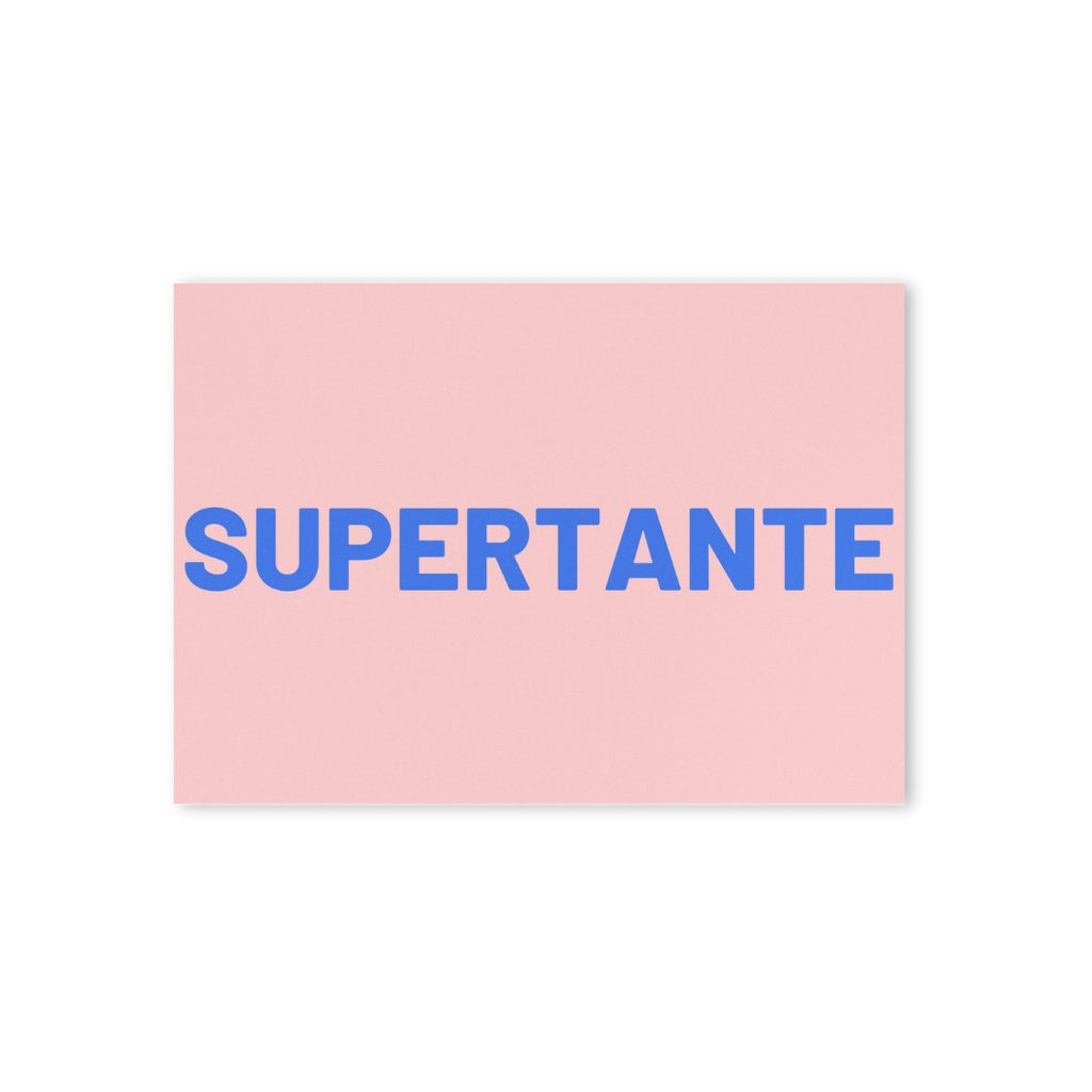 Postkarte mit blauem Schriftzug Supertante auf Rosa