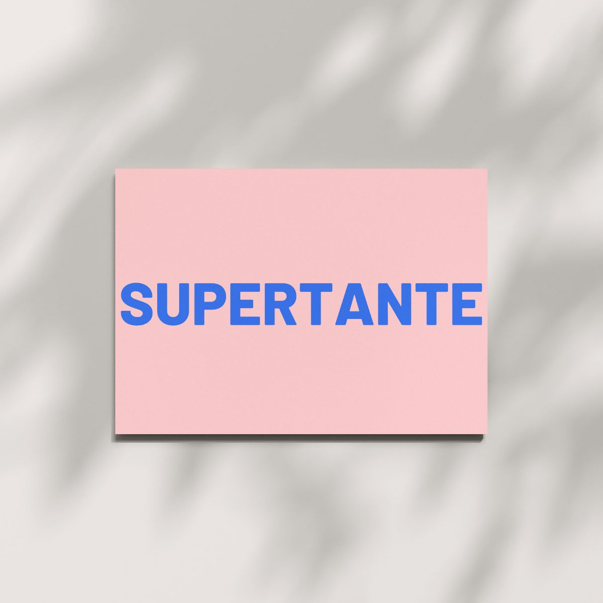Postkarte Supertante im Schattenspiel