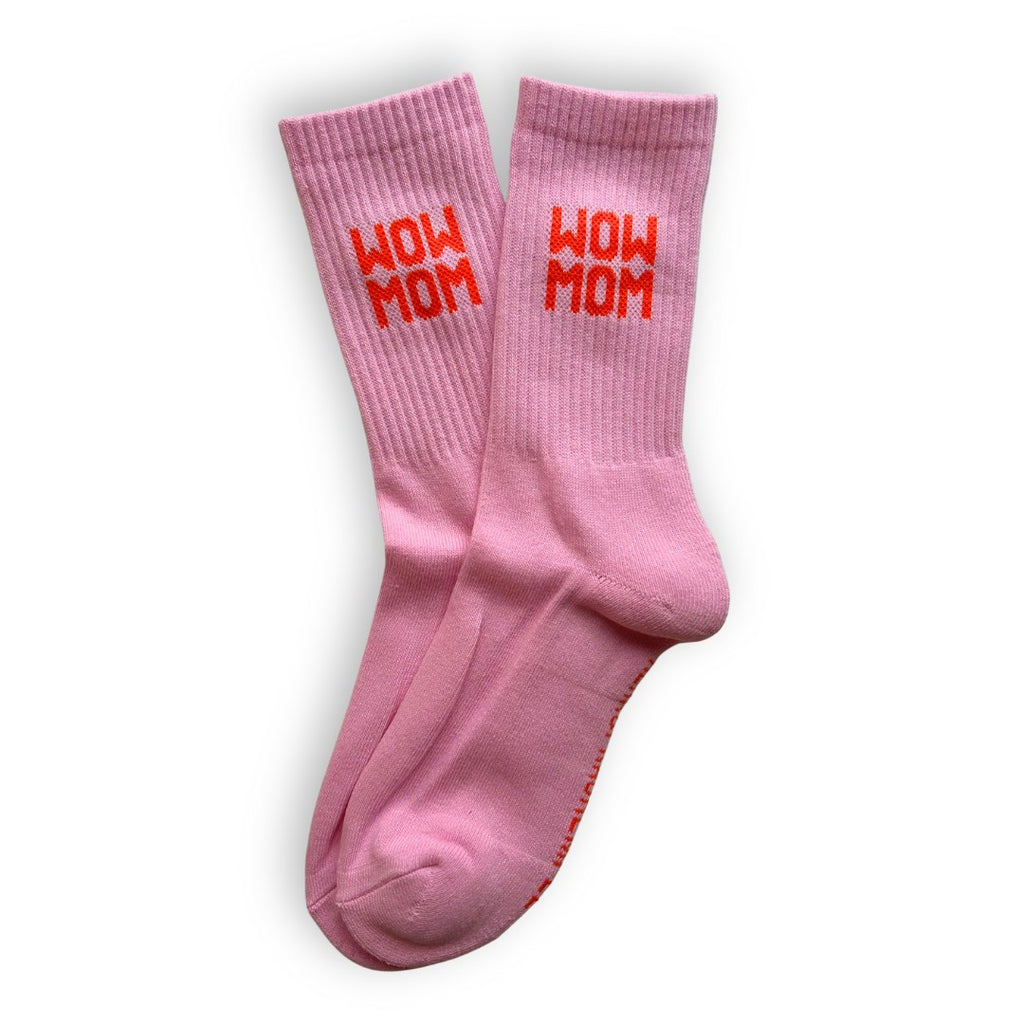 Rosa Socken mit rotem Schriftzug Wow Mom