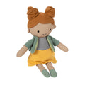 Stoffpuppe Maya sitzend mit gestreiftem Shirt und gelbem Rock
